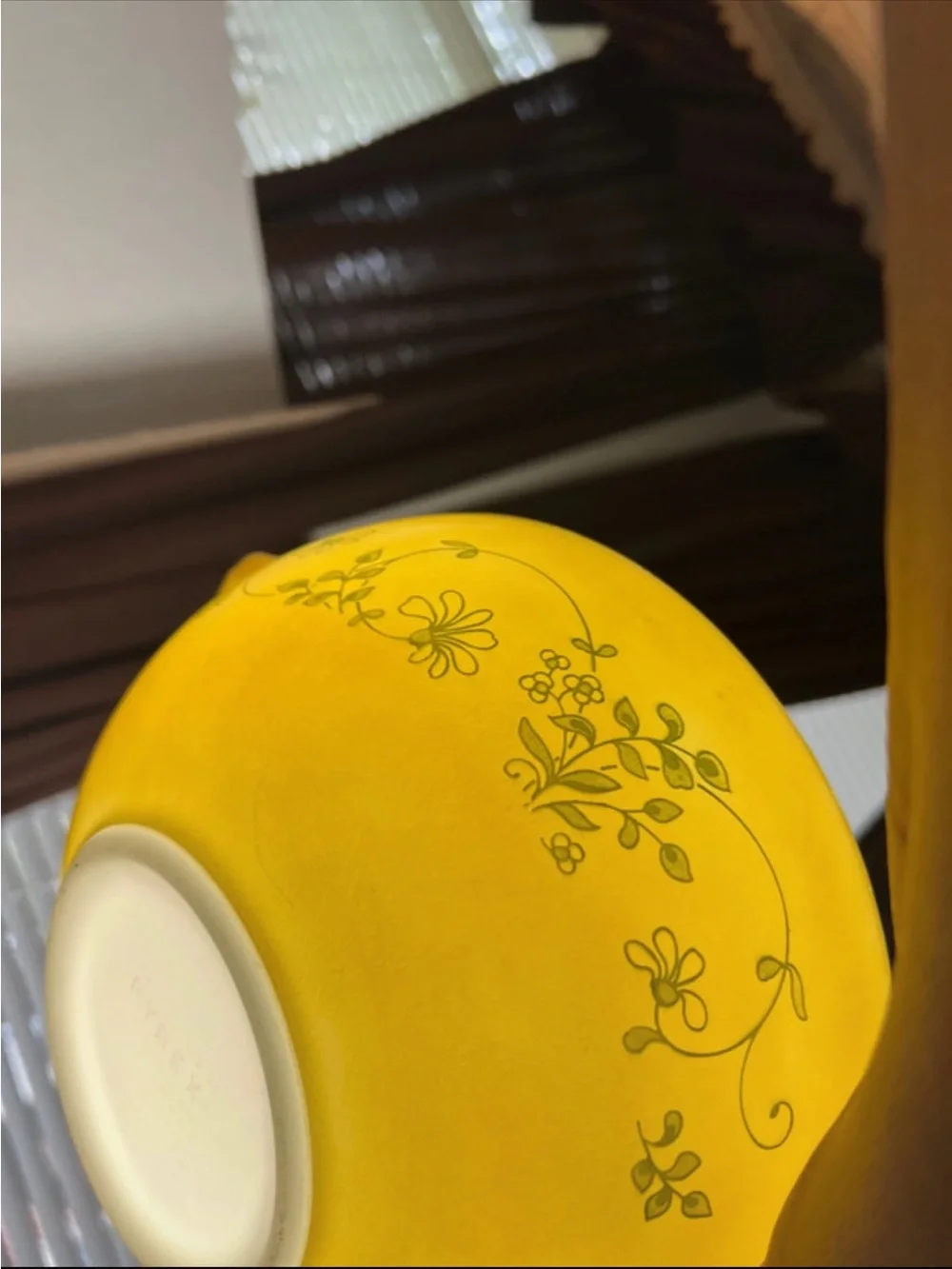Pyrex Vintage Nesting Mixing Bowls - Set of 4